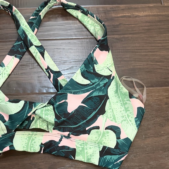 Wildfox bra Green and Pink Leaf Print - Picture 2 of 6